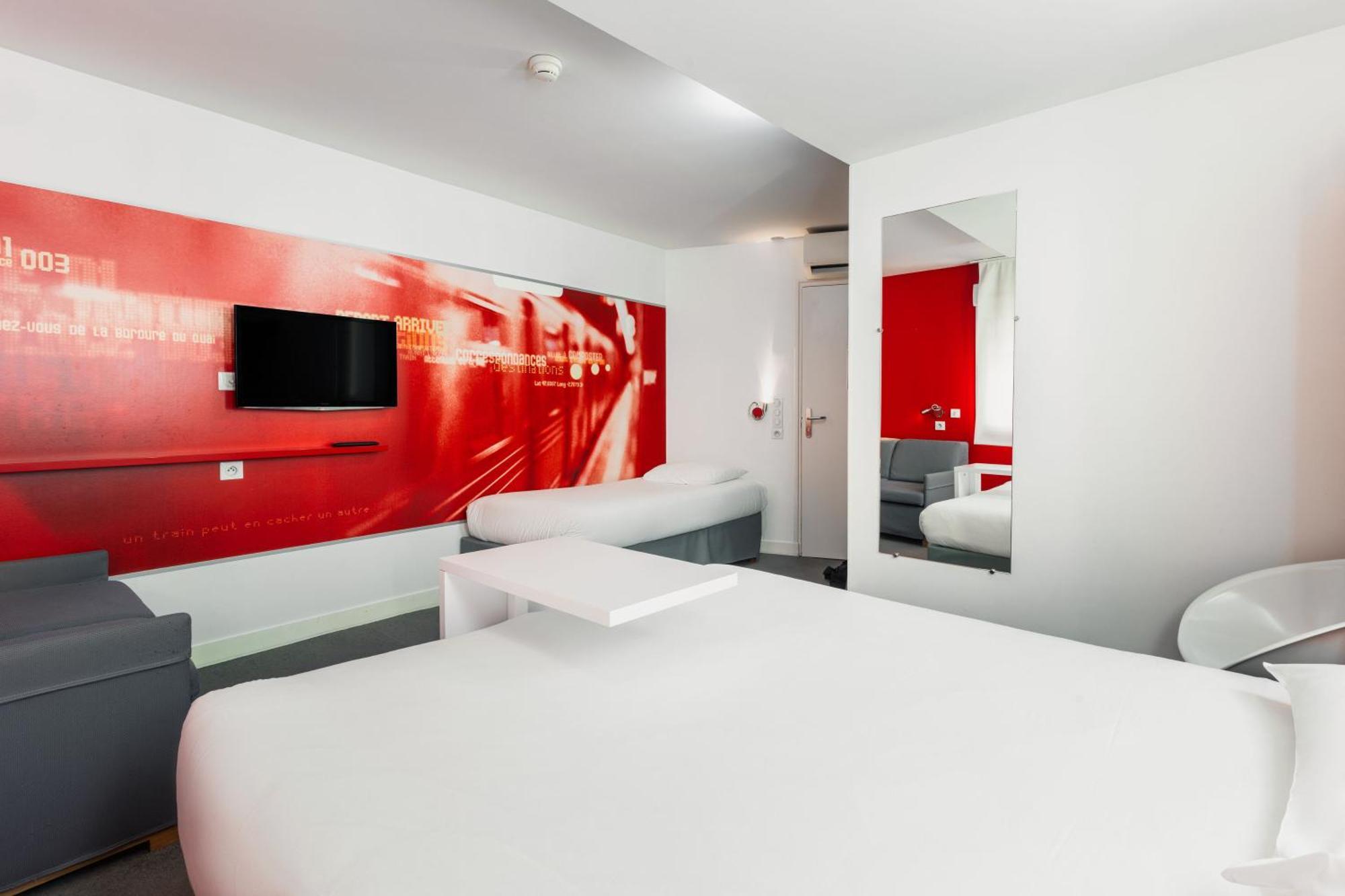 Ibis Styles Vannes Gare Centre Esterno foto