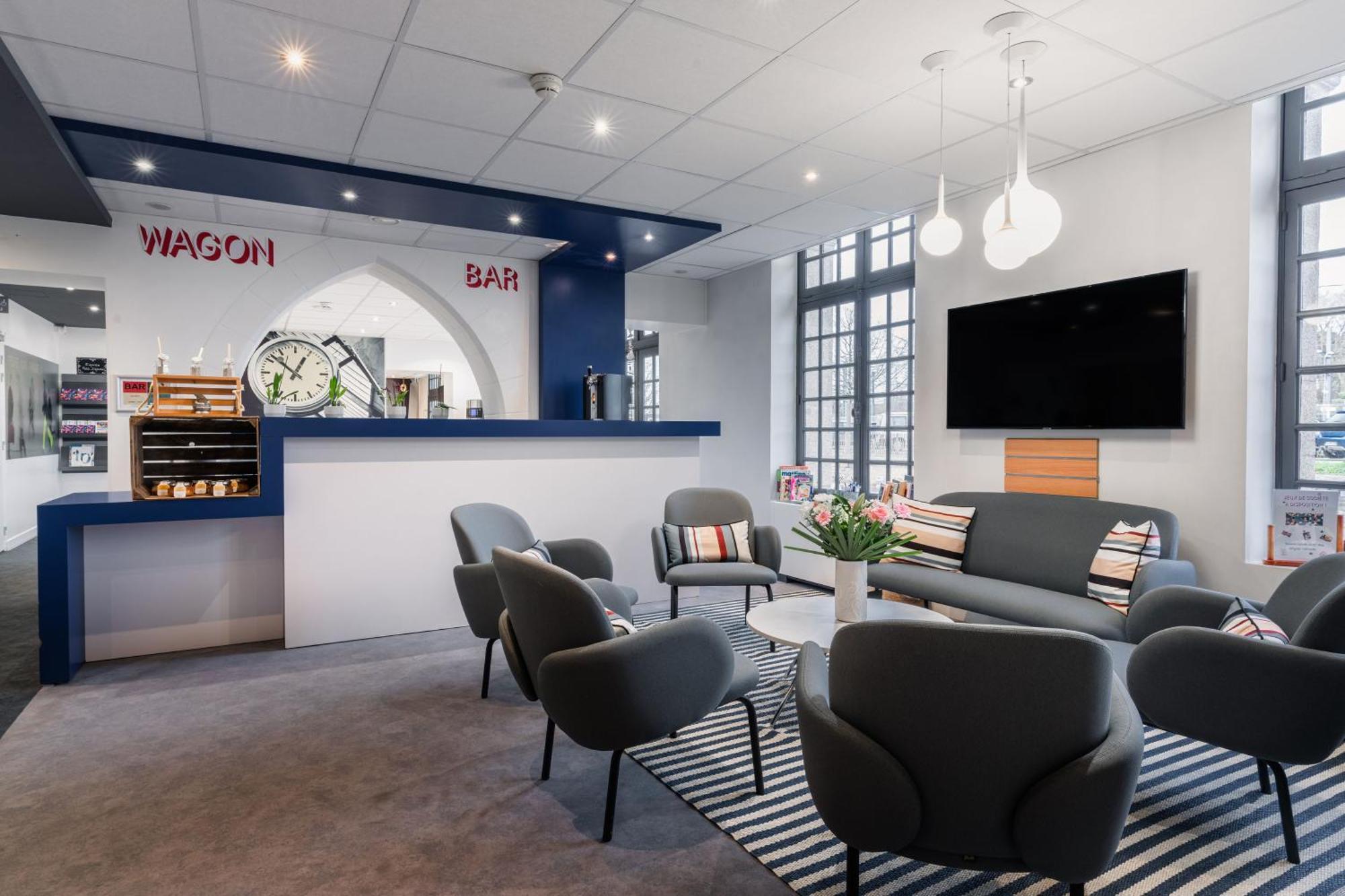 Ibis Styles Vannes Gare Centre Esterno foto