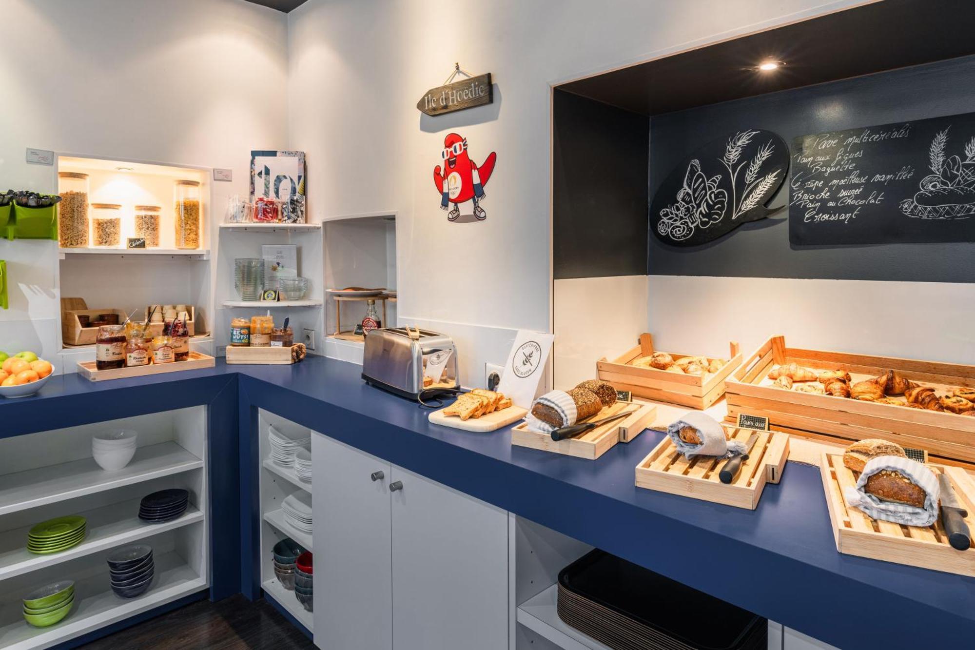 Ibis Styles Vannes Gare Centre Esterno foto