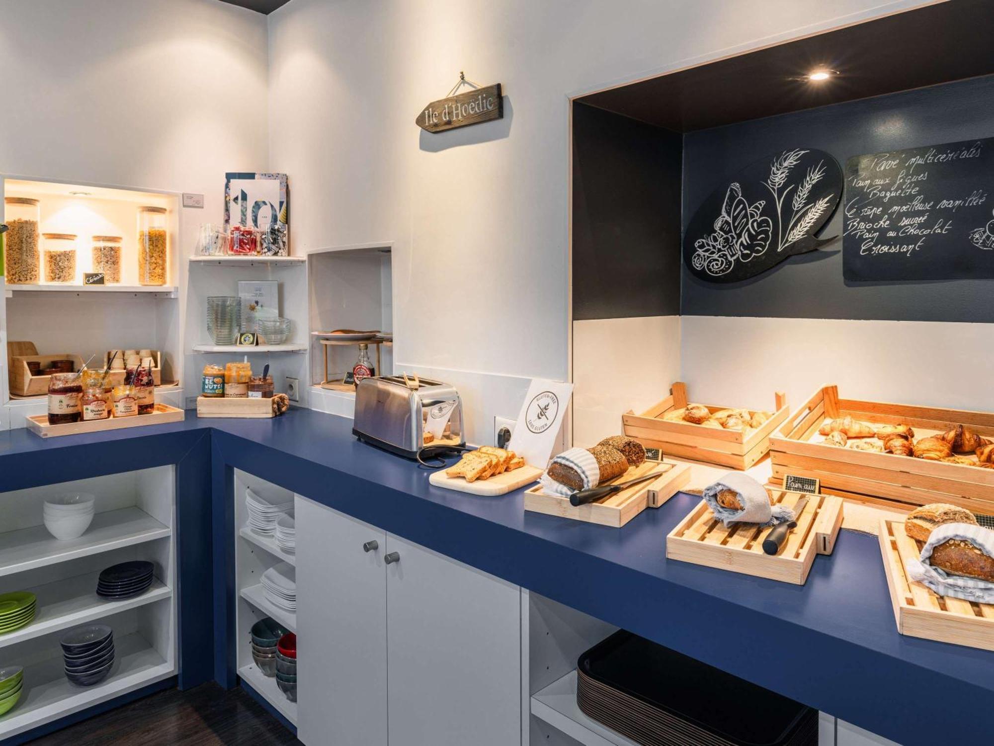 Ibis Styles Vannes Gare Centre Esterno foto
