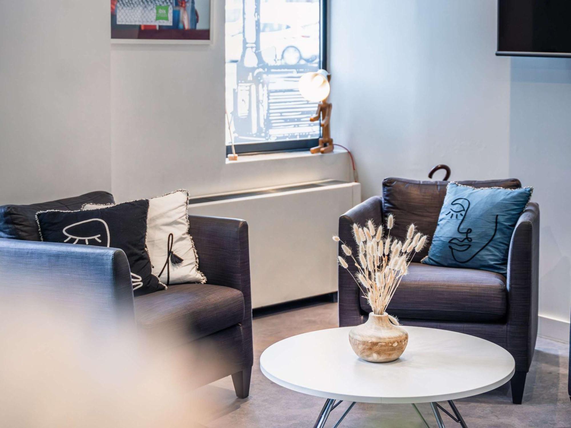 Ibis Styles Vannes Gare Centre Esterno foto