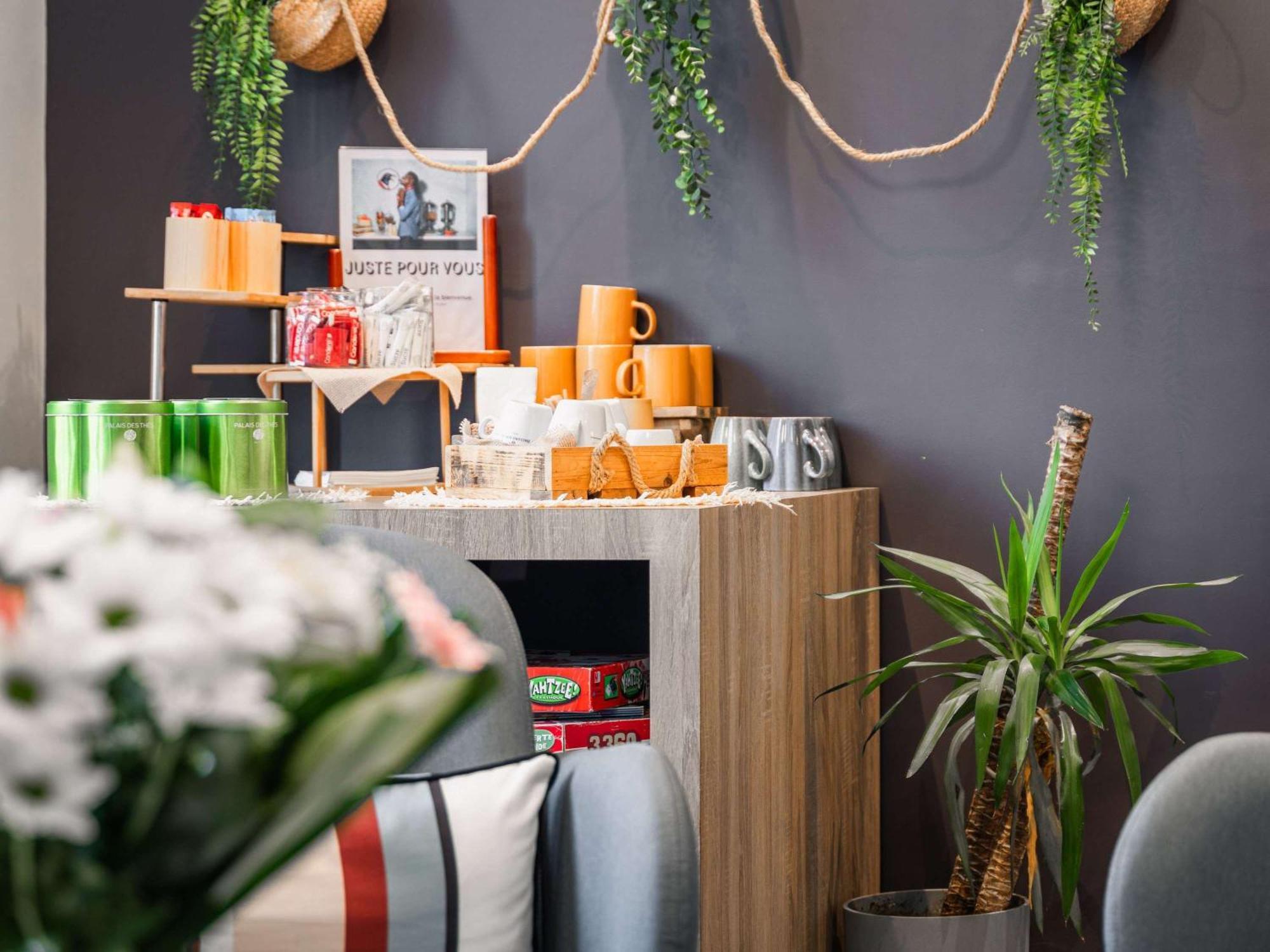 Ibis Styles Vannes Gare Centre Esterno foto