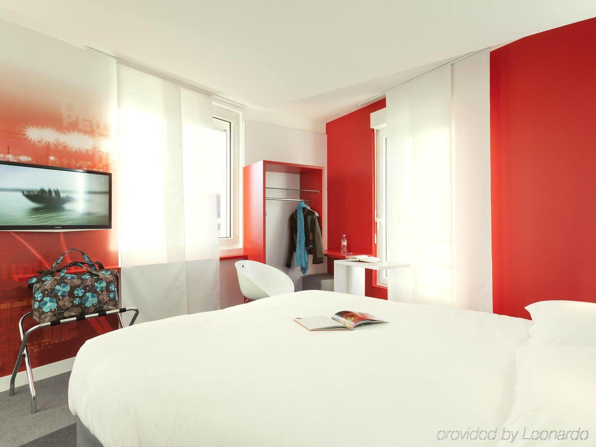 Ibis Styles Vannes Gare Centre Esterno foto
